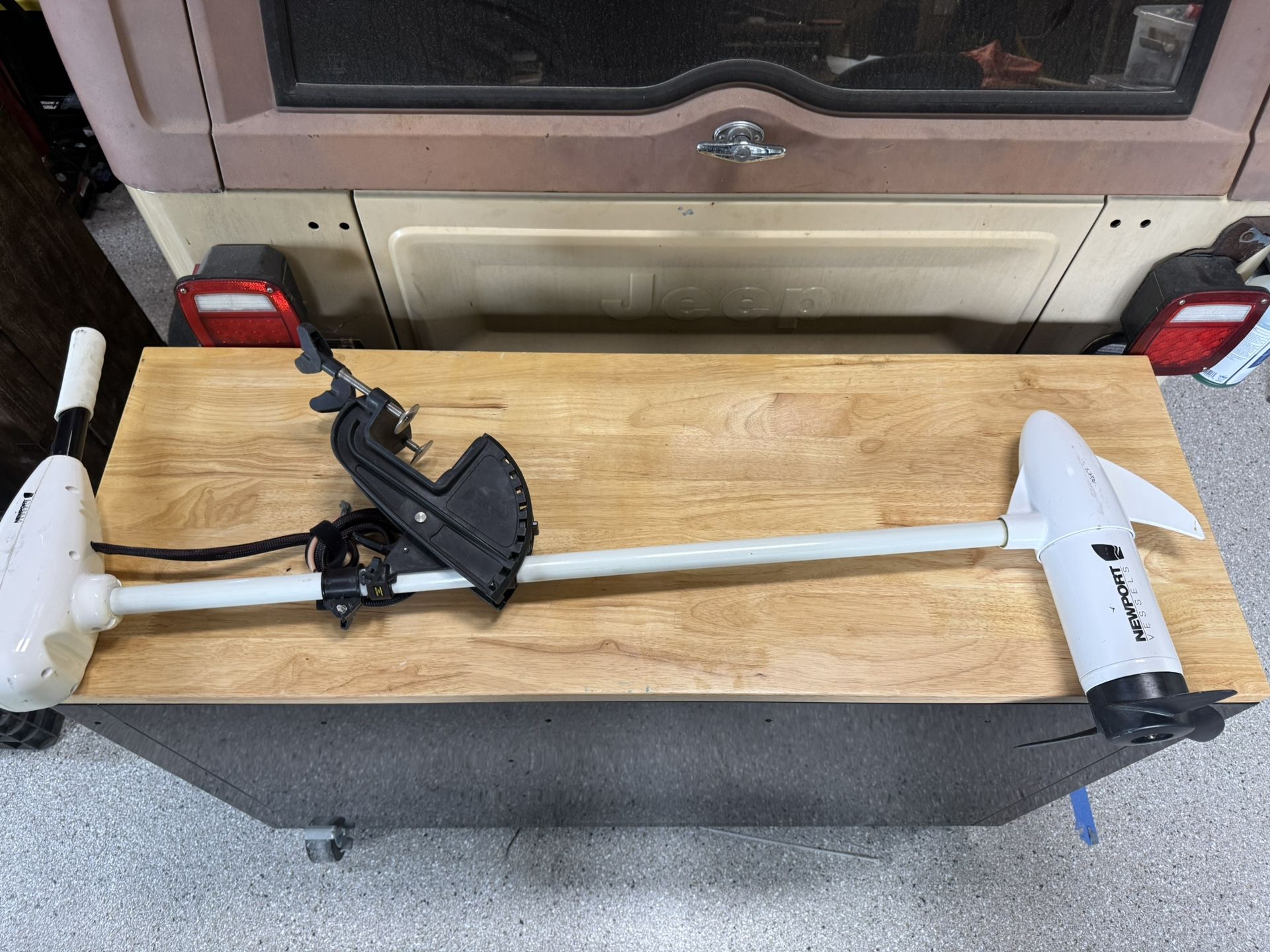 Newport Vessel Trolling Motor