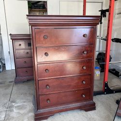 Dresser