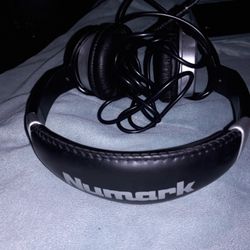 Numark headphones 