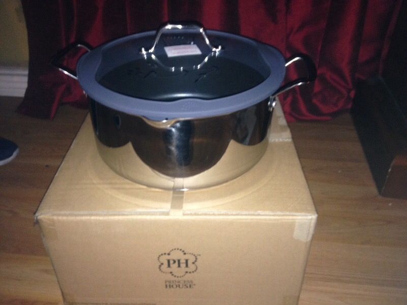 Olla de 9 qt de Teflon de Princess house for Sale in San Bernardino, CA -  OfferUp