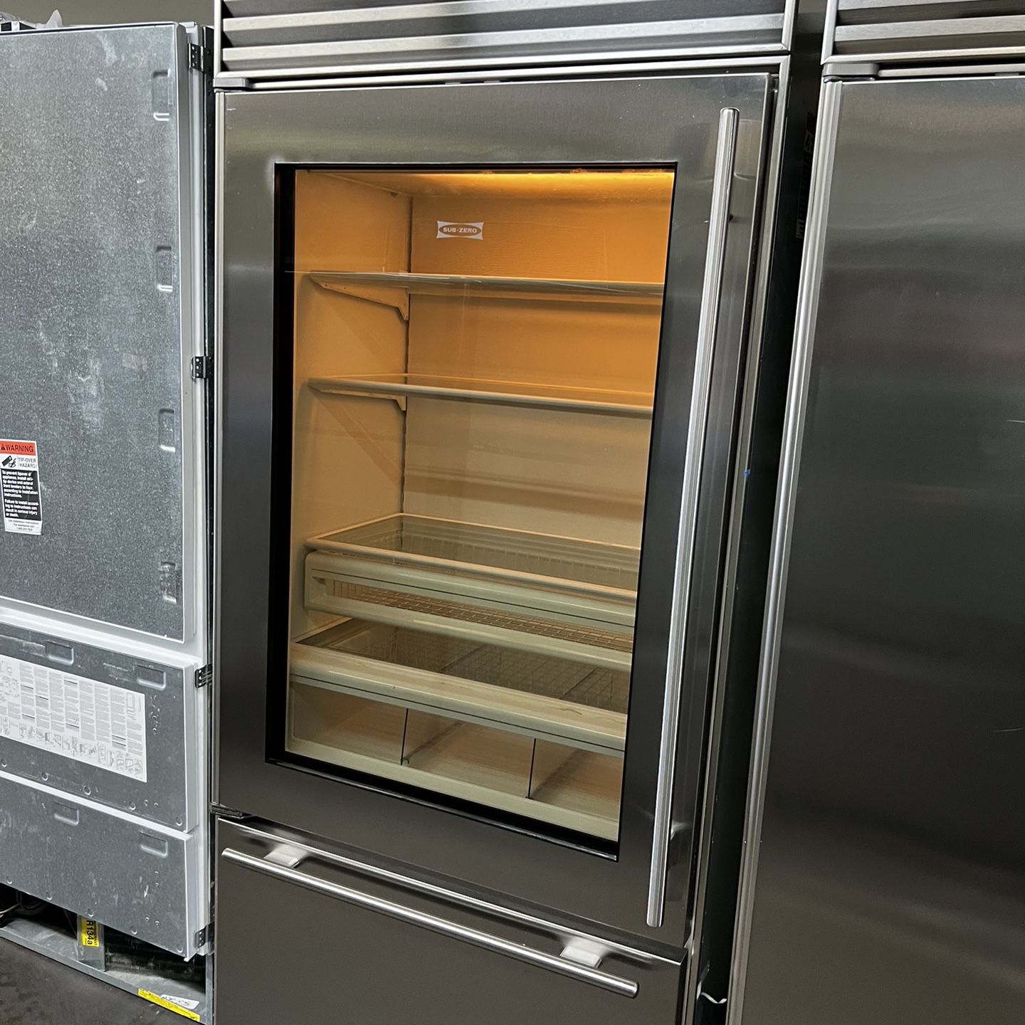 Sub Zero 36”Wide Bottom Freezer Built In Refrigerator With Glass View