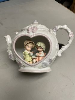 6.5” Tall Precious Moments Musical Teapot 1992