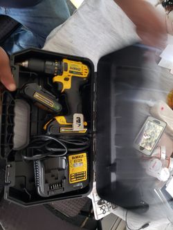 Dewalt drill 2batteries and charger