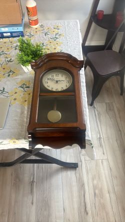 Vintage Style Howard Miller Wall Clock