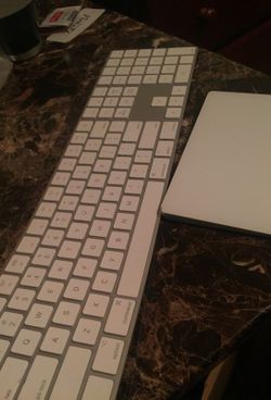 Magic keyboard with numeric keypad