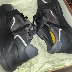 Burberry Shoes Size 11