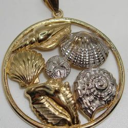 14 Karat Gold Seashells Pendant Charm 