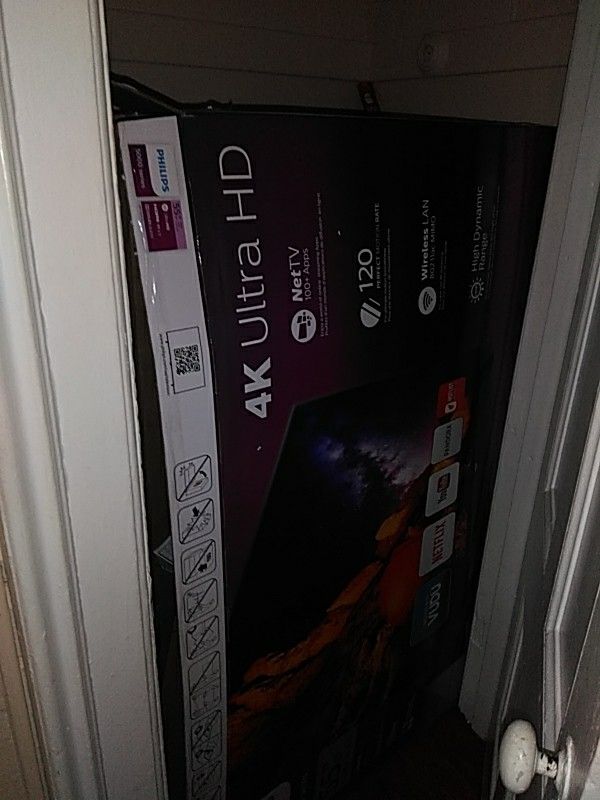Philips 4K Smart TV with receipt Walmart