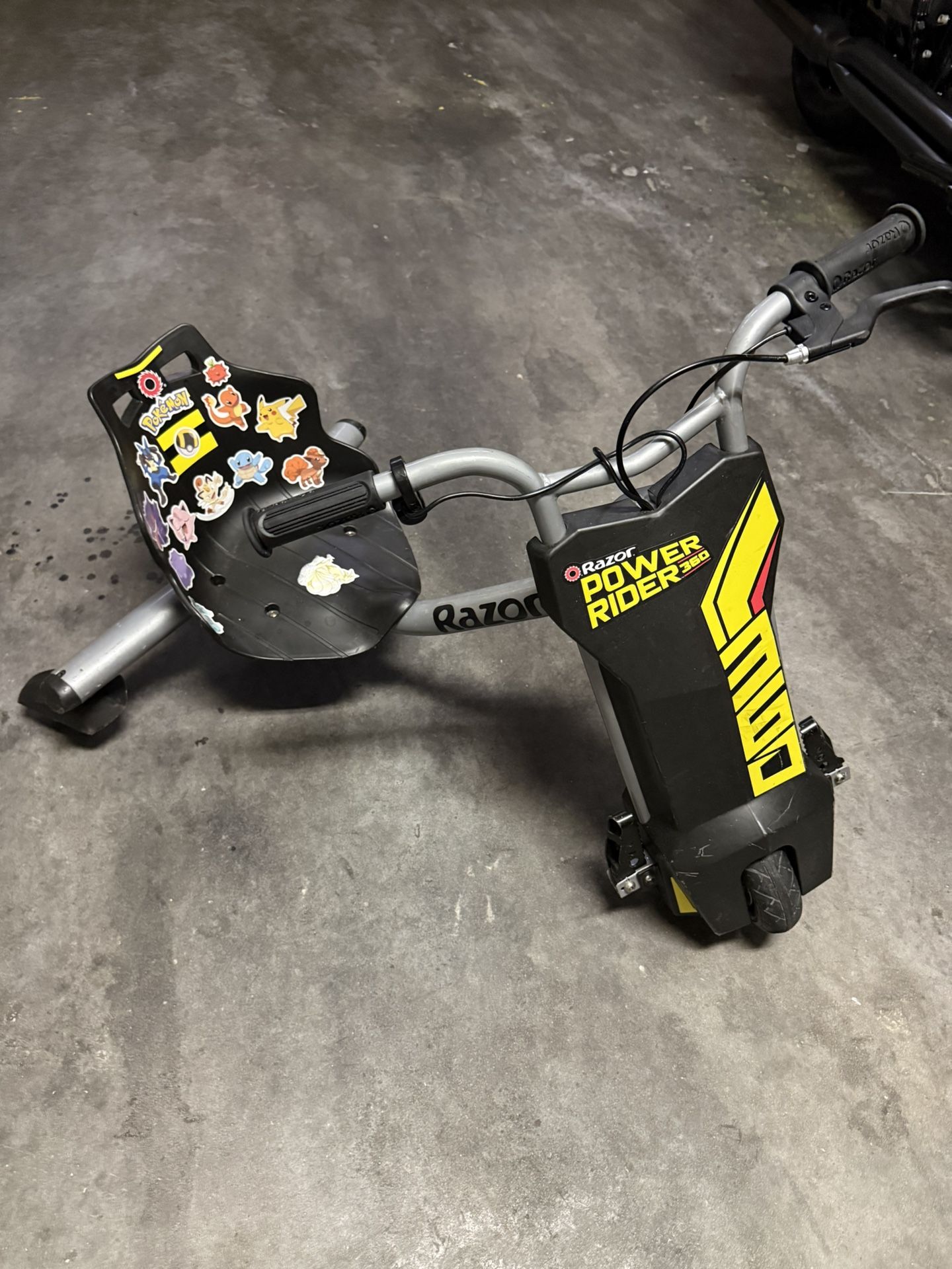 Razor Power Rider 360 - Drifting Trike Ride Electric Powered Tricycle