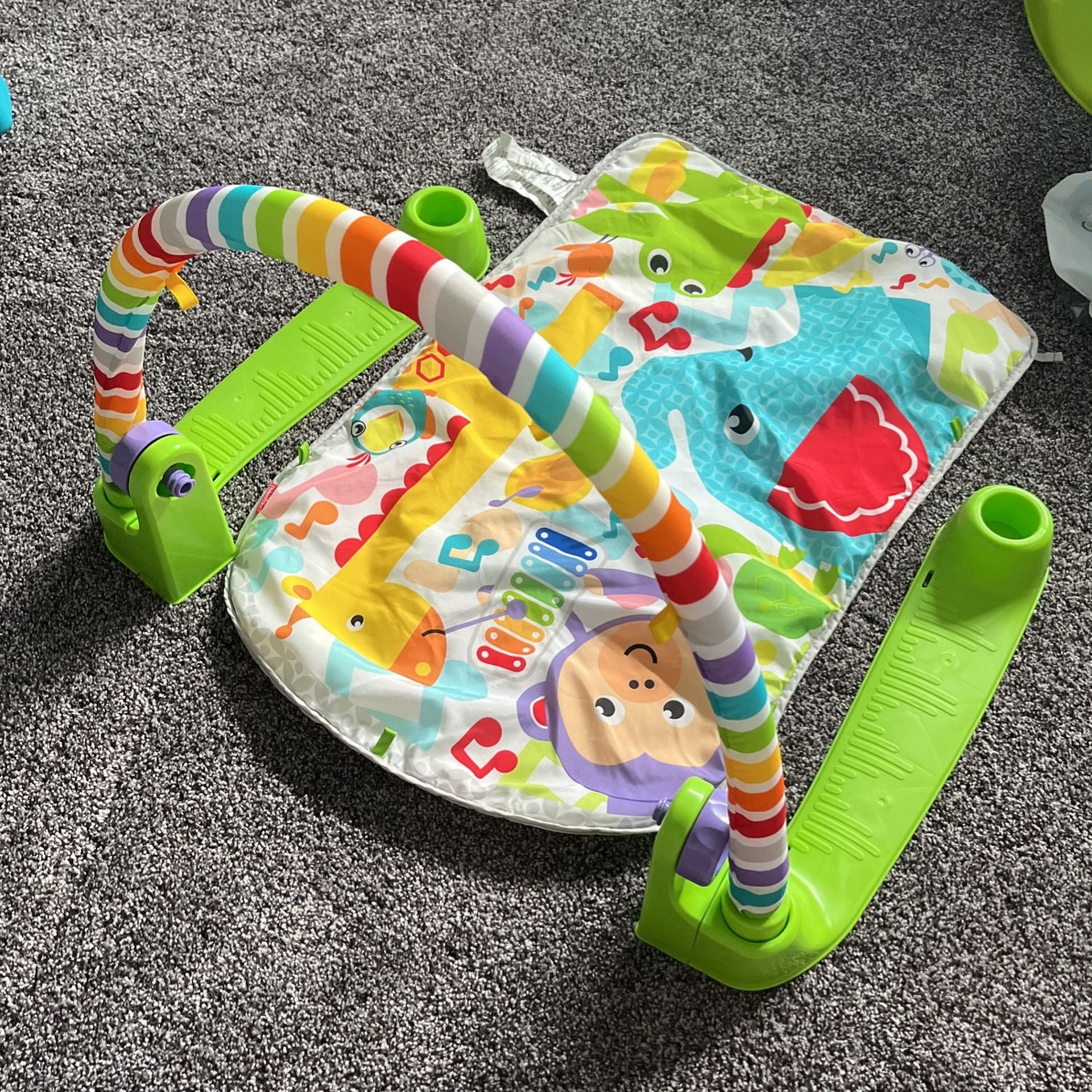 Baby Play Mat With Arch To Hang Toys