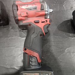 Milwaukee M12 Stubby Impact Wrench