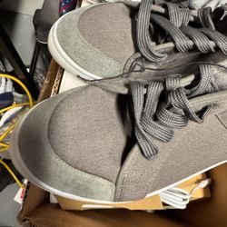 Shoes Size 9. Excellent Quality. New Gray Color
