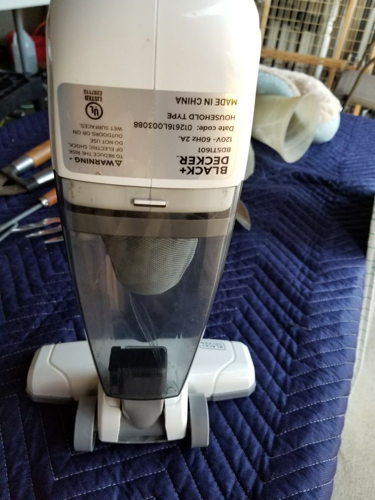 Black+Decker 3-In-1 Upright Stick And Handheld Vacuum Cleaner for Sale in  Houston, TX - OfferUp