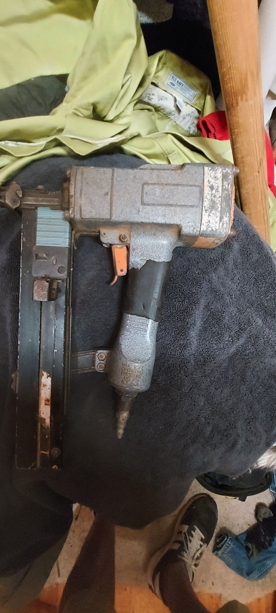 Staple Gun