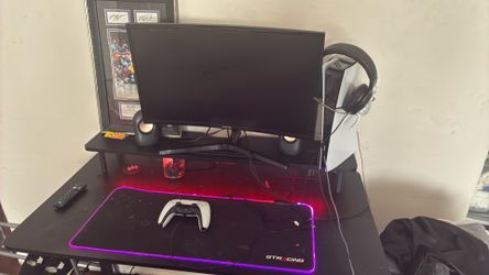 I’m selling my PS5 , LeD light gaming desk, headset, brand new controller