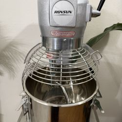Commercial Mixer 30 Quart With The Attachments And Cart 