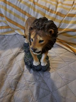 LIVING STONE CERAMIC LION