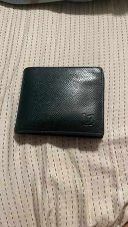Louis Vuitton wallet green taiga tri-fold