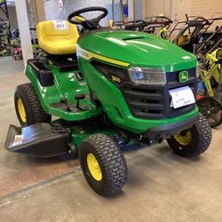 John Deere S100 42 in. 17.5 HP Gas Hydrostatic Riding Lawn Tractor 