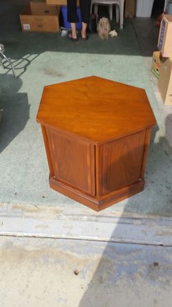 Beautiful wooden end table paid over $250
