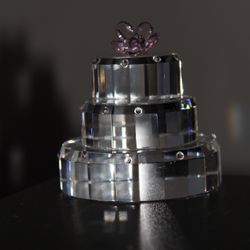 SIMON DESIGNS Crystal 3 Tier Cake Paperweight FLOWER Decoration On Top