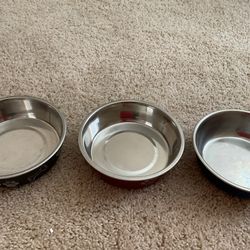 3 Pet Bowls