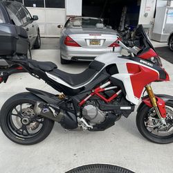 2018 Ducati 1260 pikes peak multistrada
