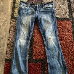 ROCK REVIVAL JEANS & UGG SANDALS 