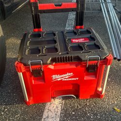 Milwaukee Pack out Rolling Toolbox 