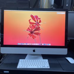 27” iMac with wirelsess mouse and keybaord, Core i5,8gb ram, 1Tb HDD, macOS Catalina, in very good condition,  It’s a very good Christmas gift for som