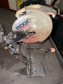 Rigid 10-inch compound miter saw