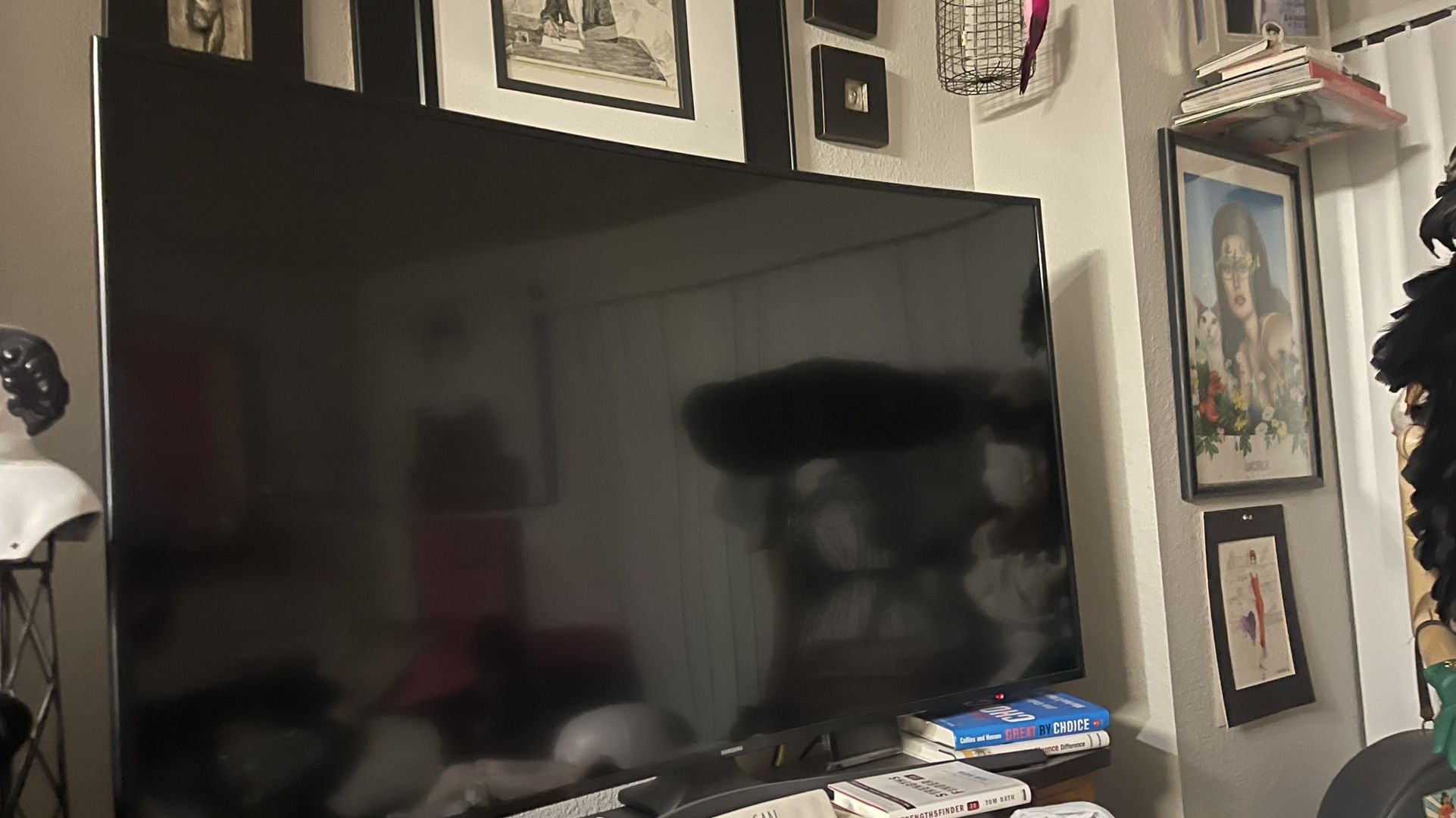 50 Inch Samsung Curve Smart TV  Works Great 