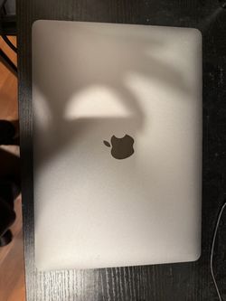 Apple MacBook Air 13” (2019) – 8GB RAM / 256GB SSD