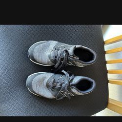 Boy Nike Sneakers Size 6