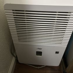 Arctic King dehumidifier 