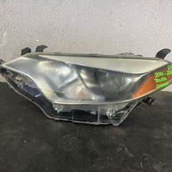 2014-2015-2016  TOYOTA COROLLA LEFT HEADLIGHT OEM USED