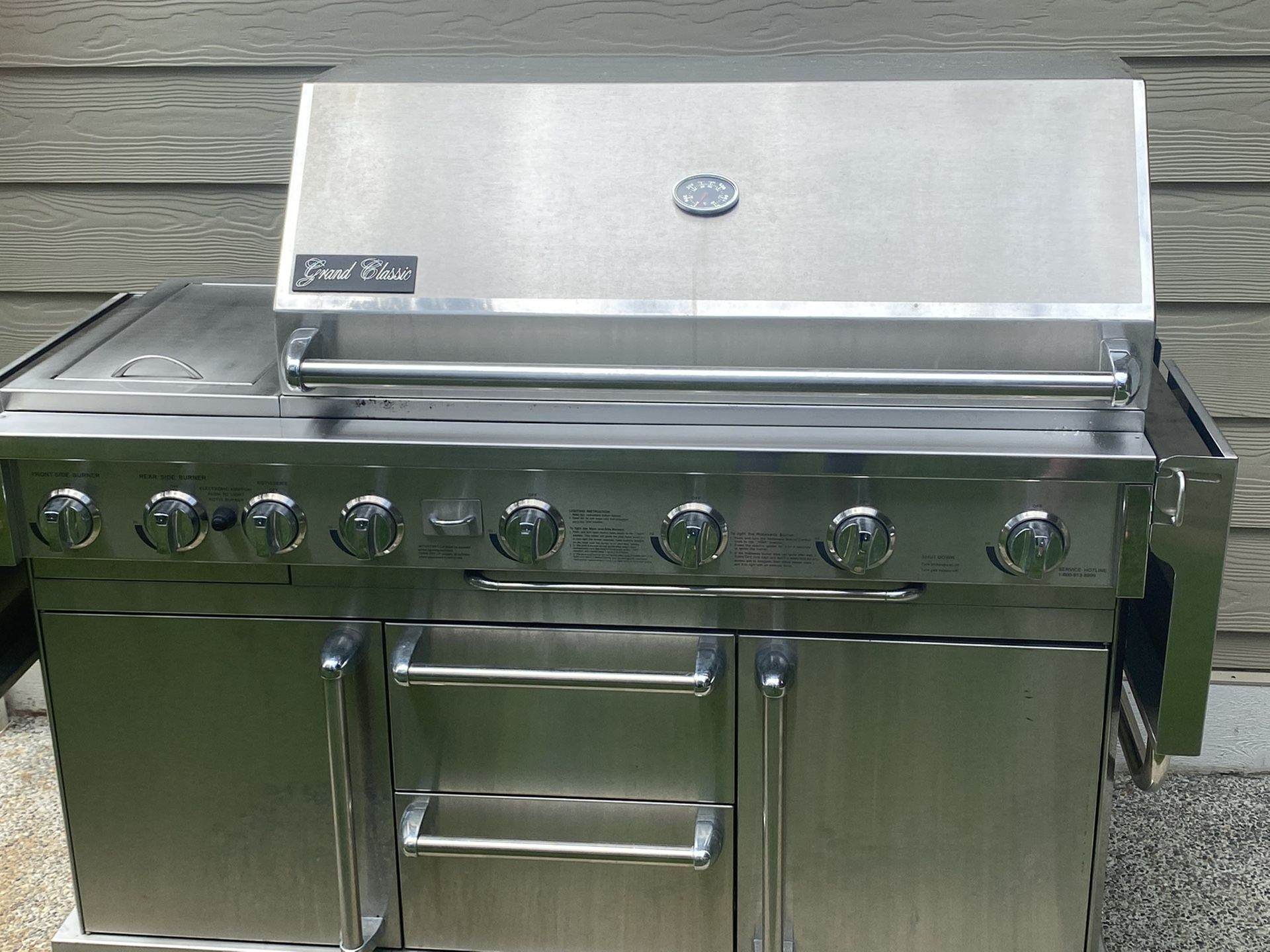 Grand Classic grill for Sale in Puyallup, WA OfferUp