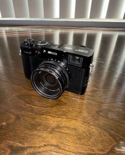 Fuji X100V (Excellent Working Condition)