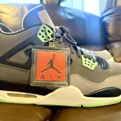 Air Jordan 4 Retro Green Glow Sz 13.5