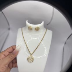 women's chain set