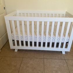 Ameriwood Home/ White Baby Crib and Changing Tray