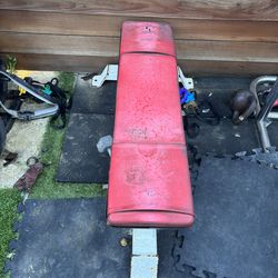 Heavy duty workout bench