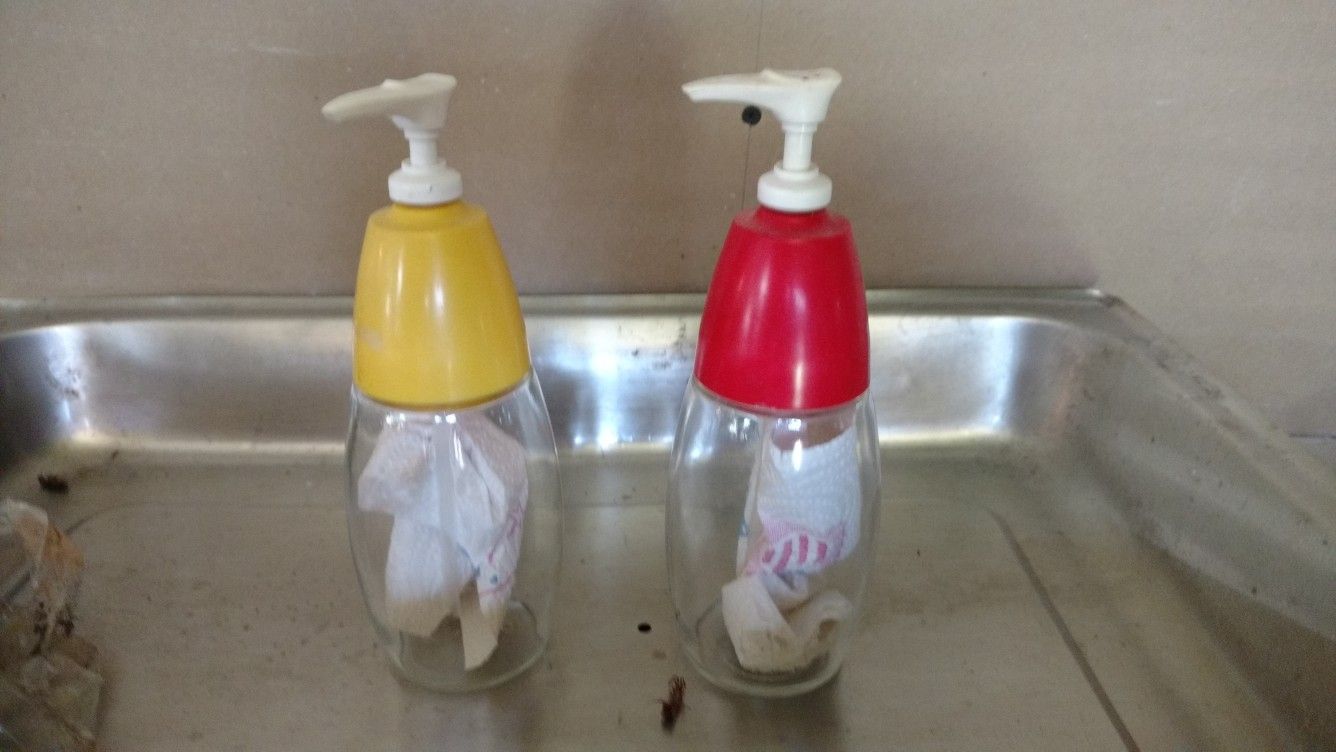 Vintage mustard and ketchup dispenser