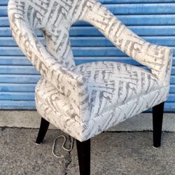 Modern Cushioned Upholstered Barrel Chair