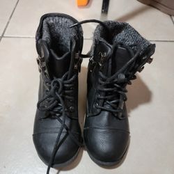 Kids Boots Size 11