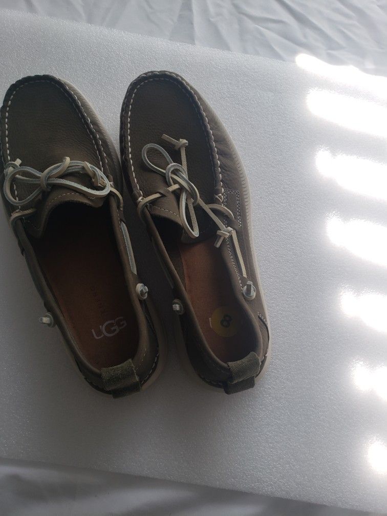 UGG