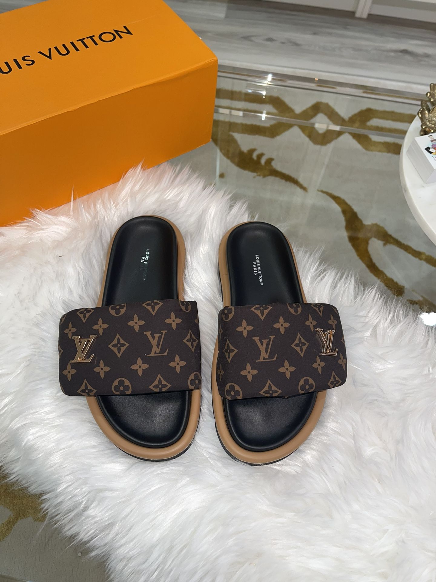 Louis Vuitton Pool Pillow Sandal- Size- 8