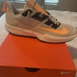 M Nike Valor Lite HC