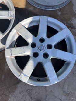 Nissan /wheels Size 17