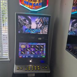 IGT G 20 Slot Machine Multi-Game Multi-Denomination